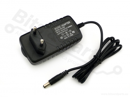 Voeding/Adapter 9 Volt / 2A gelijkspanning schakelend